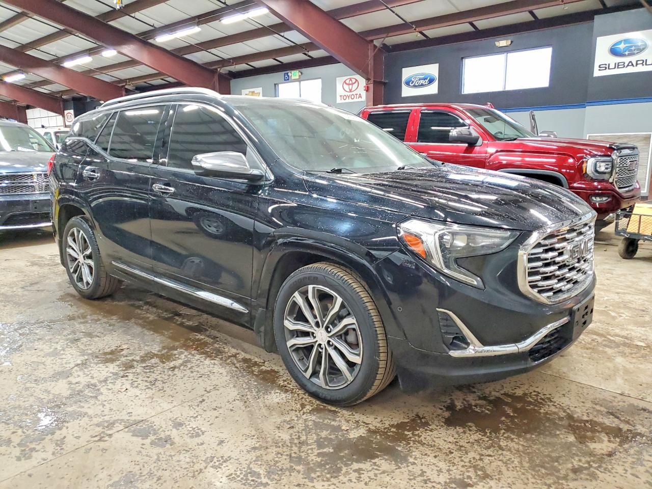 2020 GMC Terrain Denali - Image 4