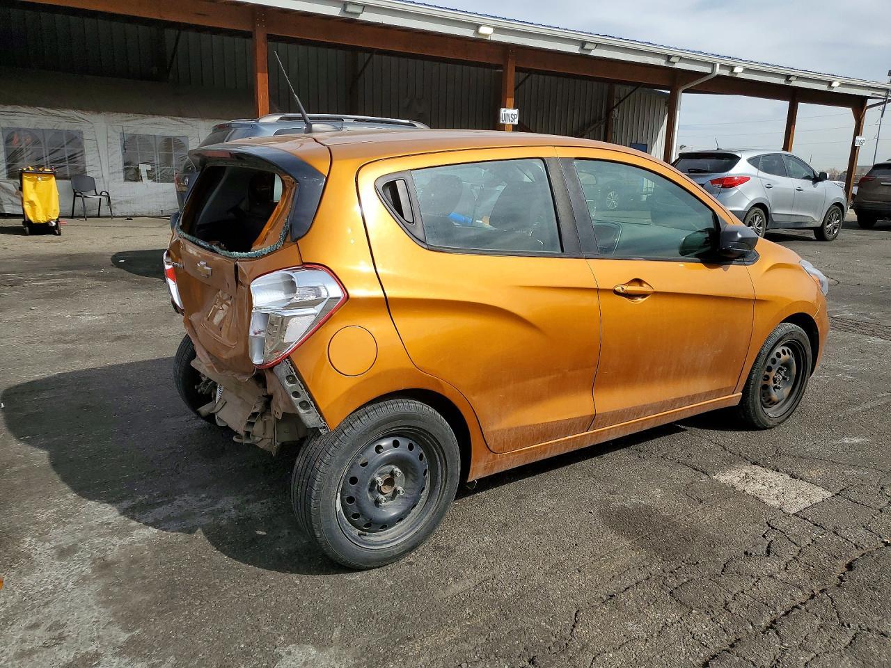 2019 Chevrolet Spark Ls - Фото 3