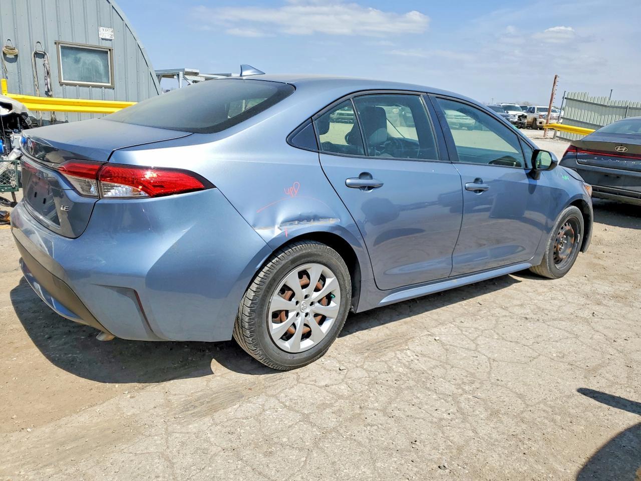 2021 Toyota Corolla Le - Фото 3