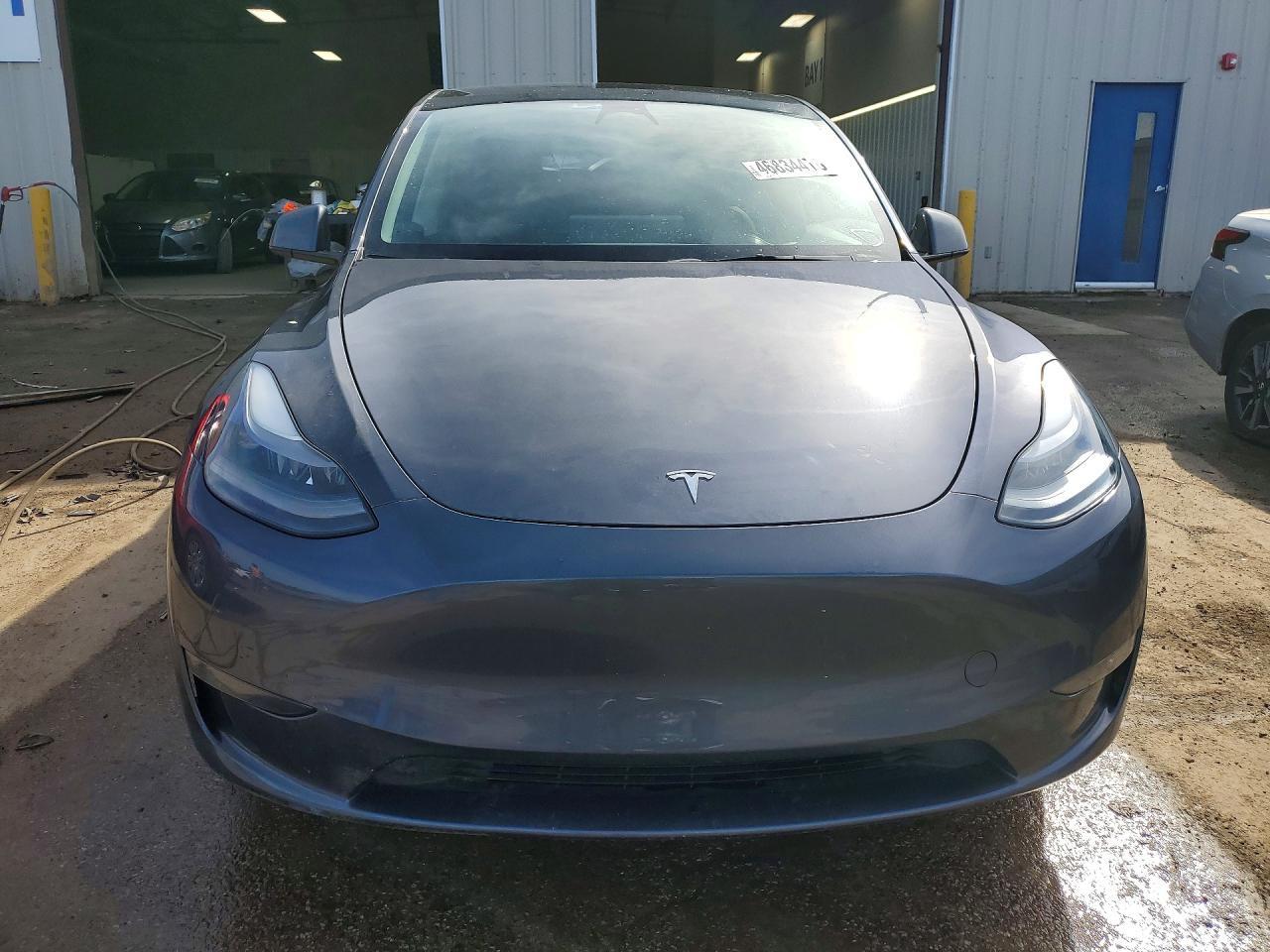 2023 Tesla Model Y - Фото 5