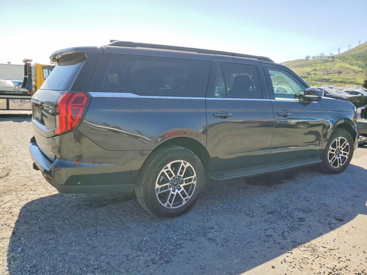 2025 Ford Expedition Max Active - Фото 3