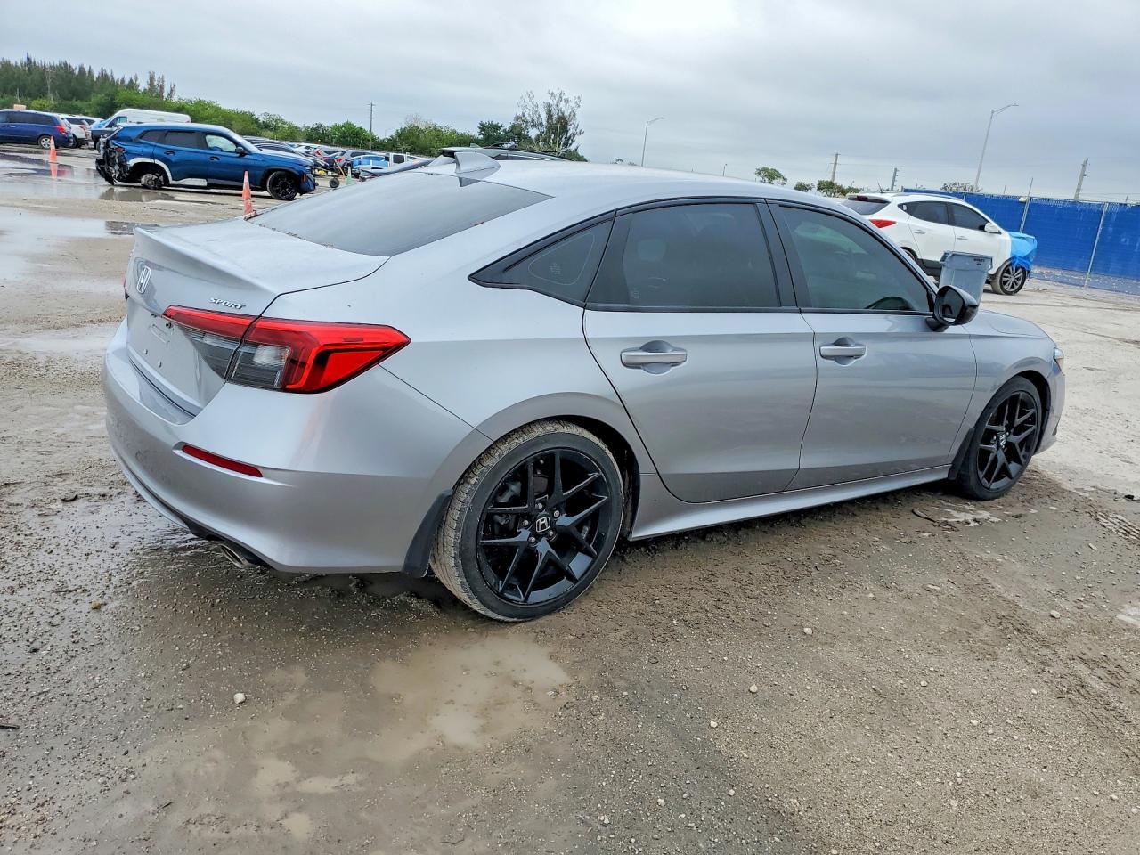 2022 Honda Civic Sport - Image 3