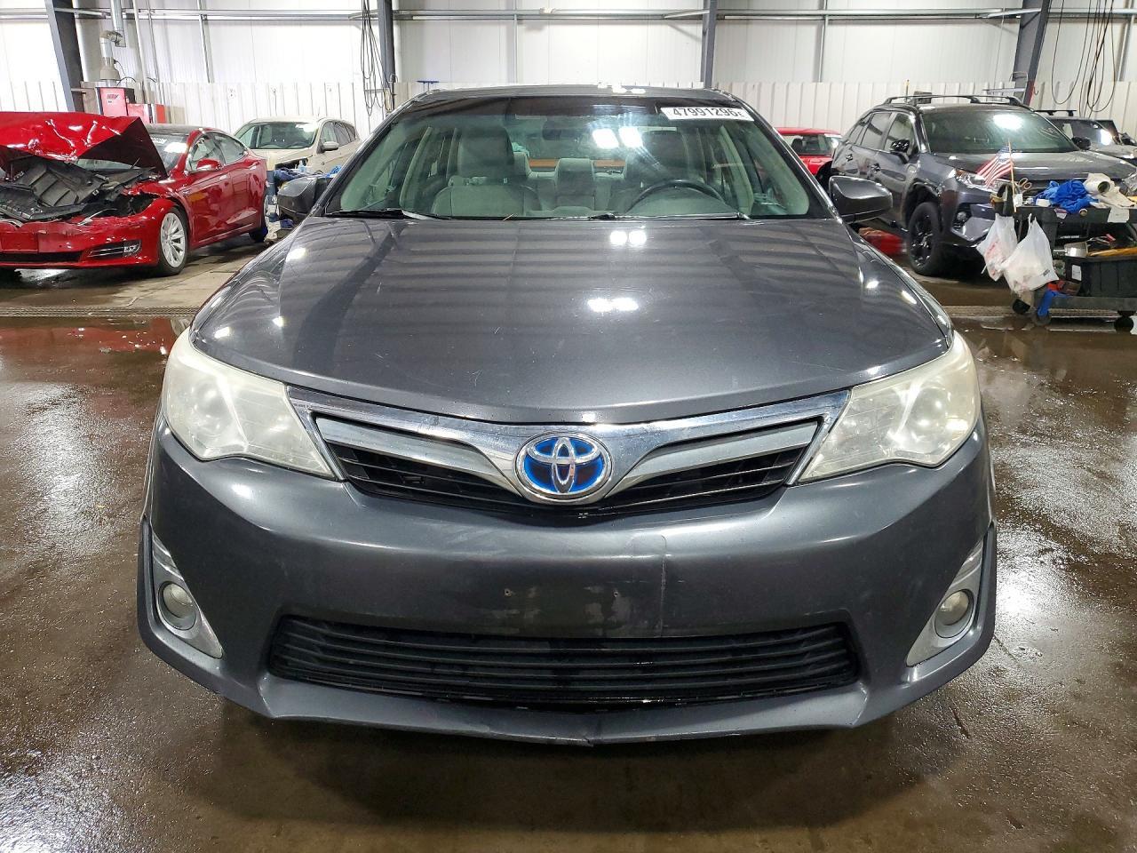 2012 Toyota Camry Hybrid Xle - Image 5