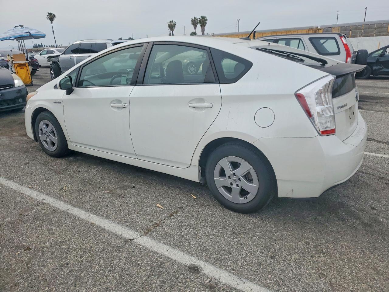 2011 Toyota Prius - Фото 2