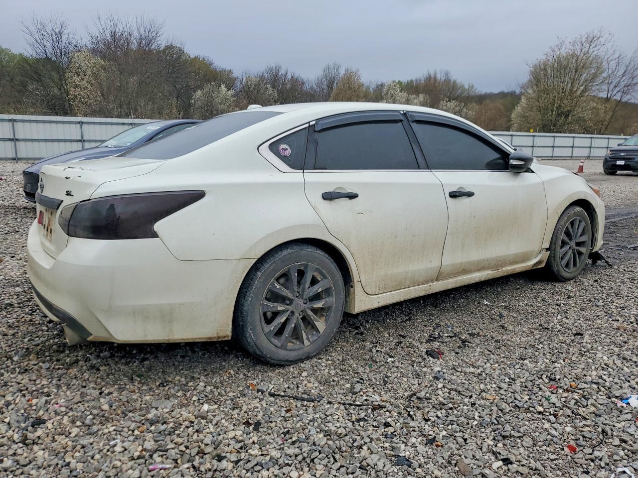 2016 Nissan Altima 2.5 - Image 3