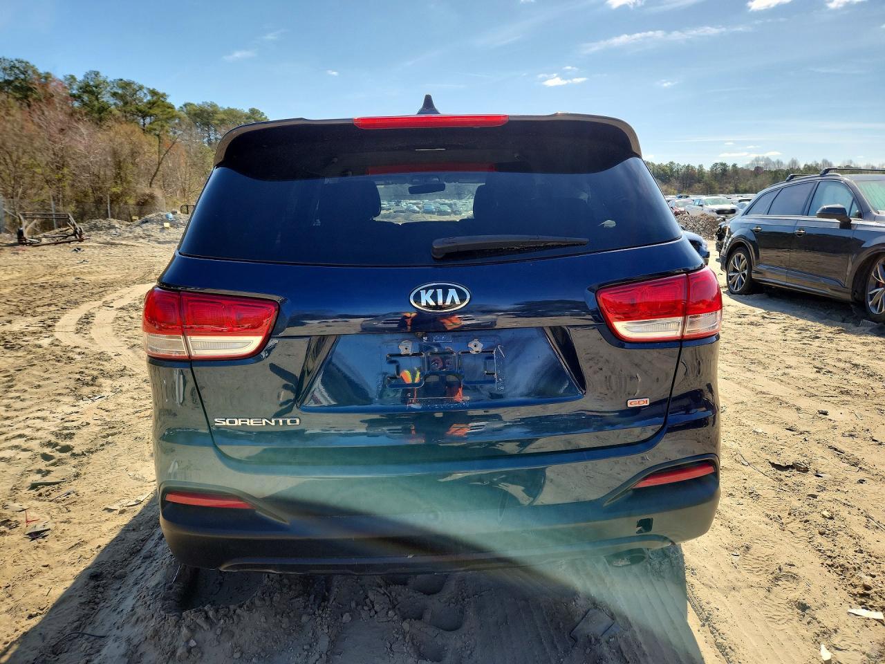2016 Kia Sorento Lx - Image 6