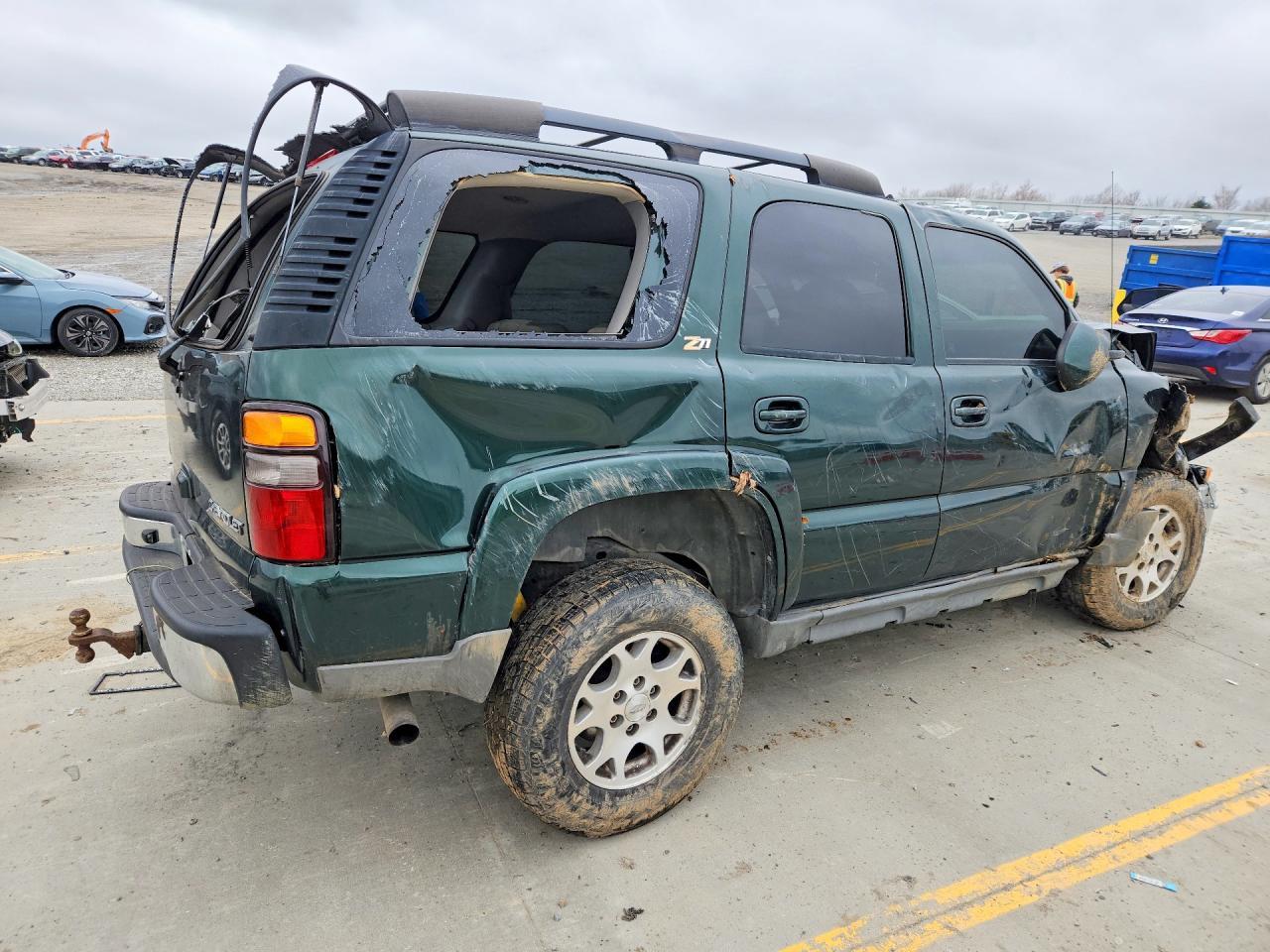 2004 Chevrolet Tahoe K1500 - Image 3