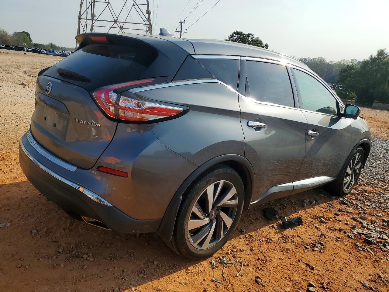2018 Nissan Murano - Image 3