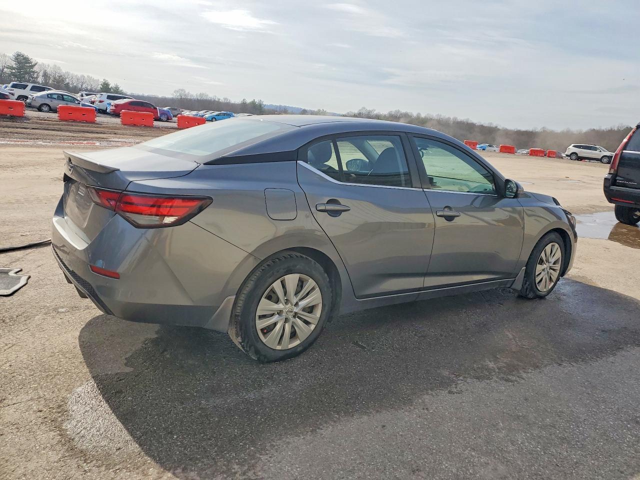 2020 Nissan Sentra S - Фото 3