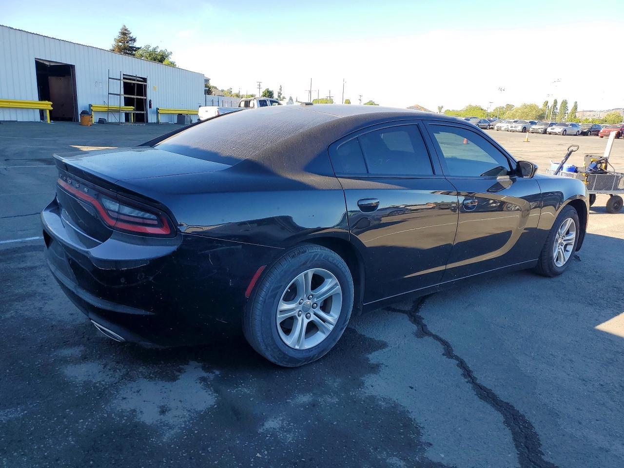 2022 Dodge Charger Sxt - Фото 3