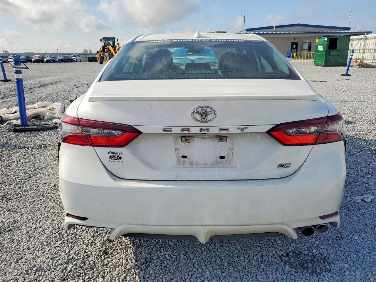 2022 Toyota Camry Se - Image 6