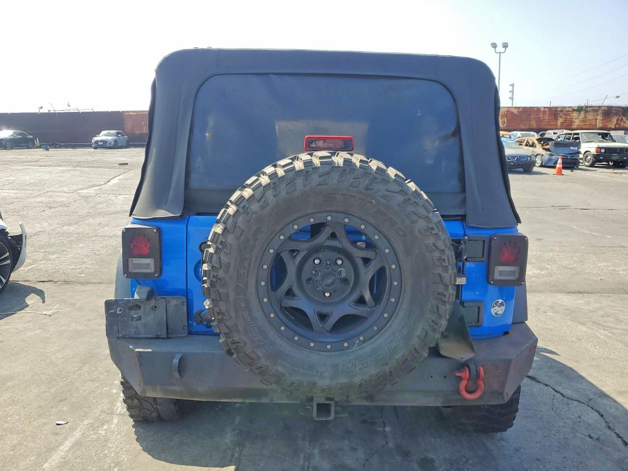 2012 Jeep Wrangler Unlimited Sport - Image 6