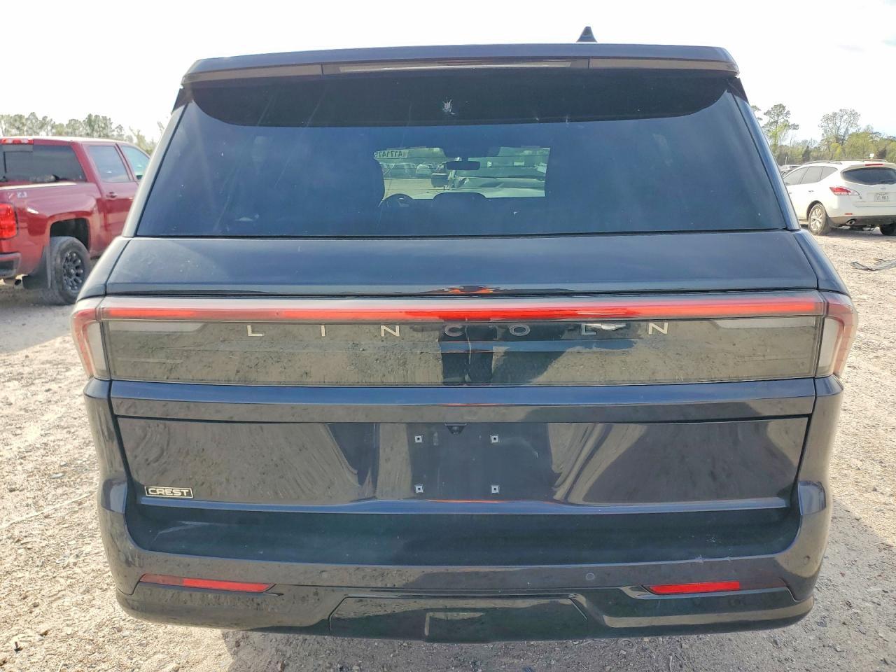 2025 Lincoln Townhouse Navigator - Image 6