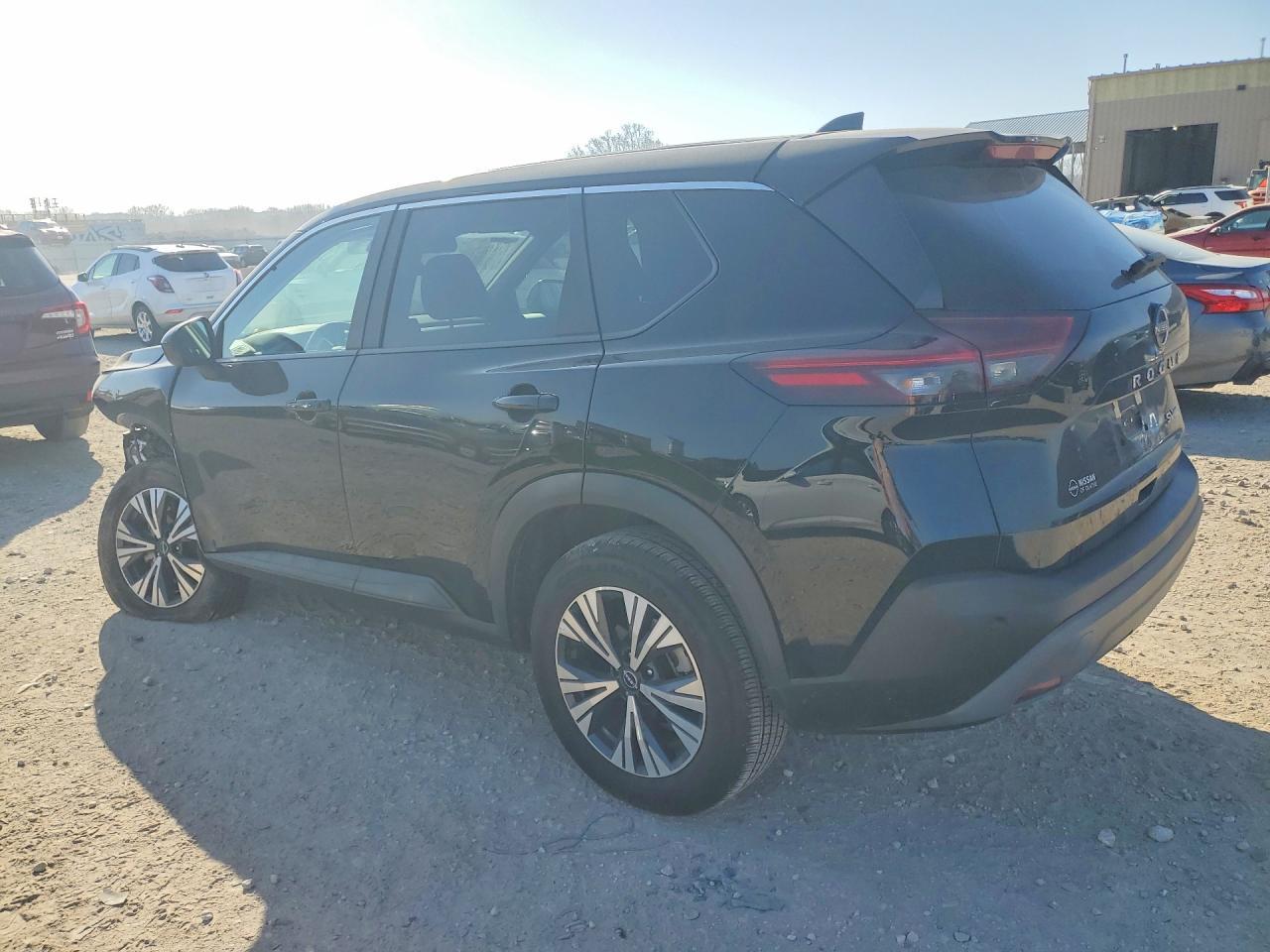 2023 Nissan Rogue Sv - Image 2
