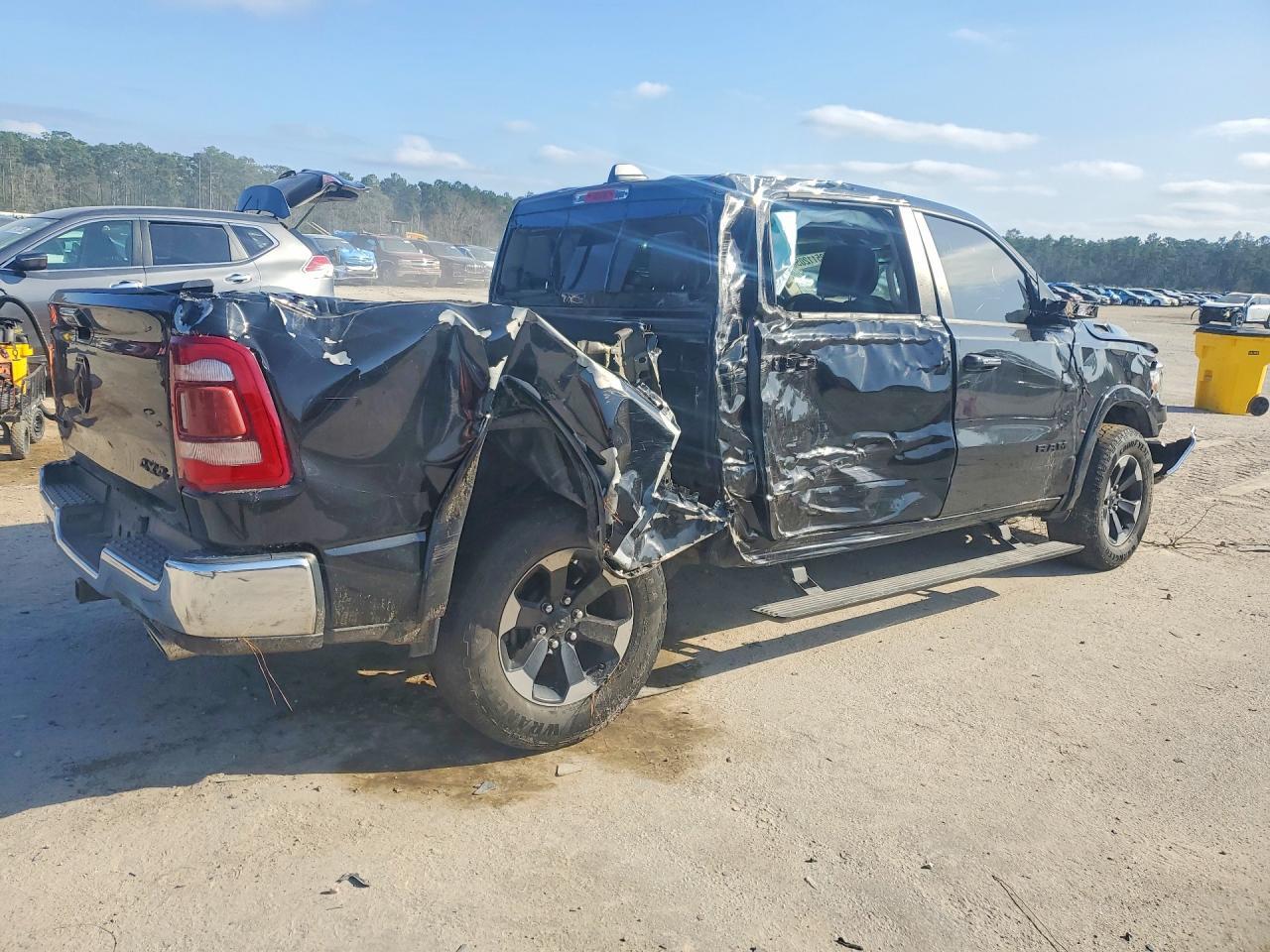 2019 Ram 1500 Laramie - Image 3