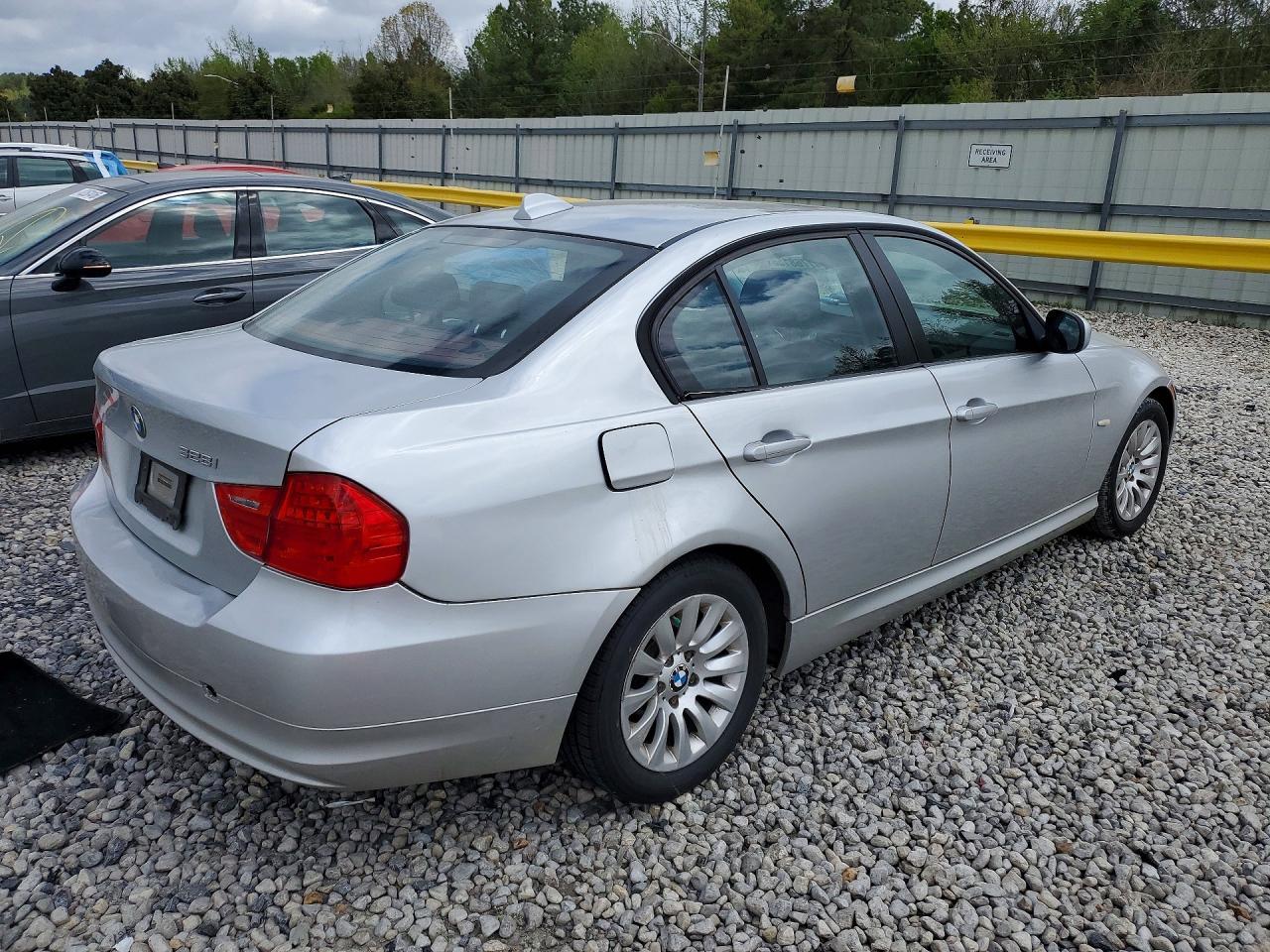 2009 BMW 328 I - Image 3