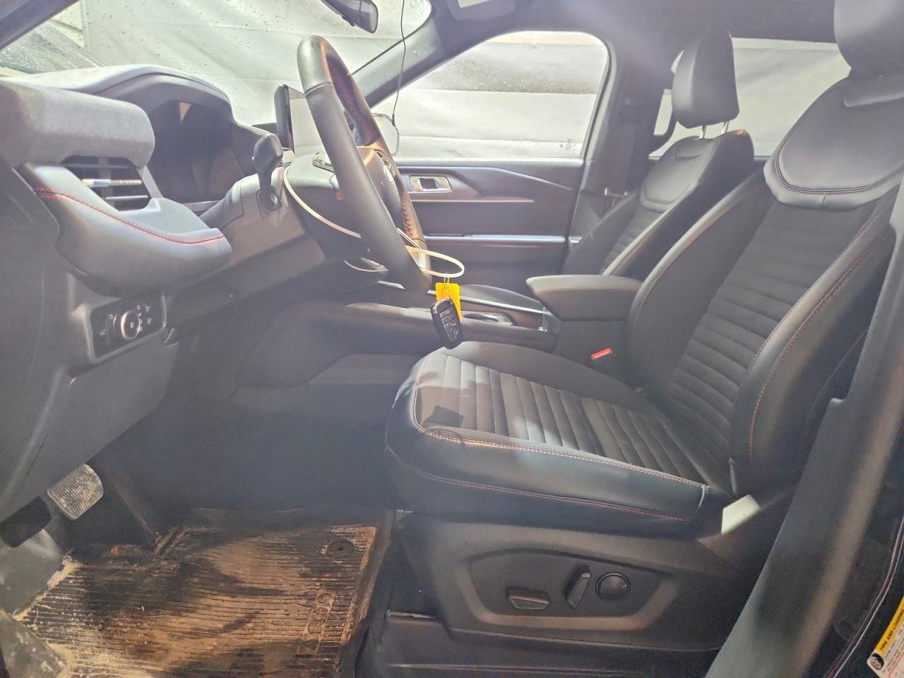 2025 Ford Explorer St-Line - Image 7