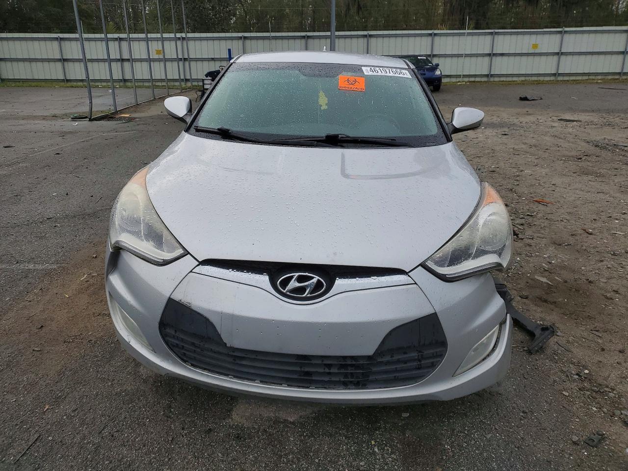 2017 Hyundai Veloster Base - Фото 5
