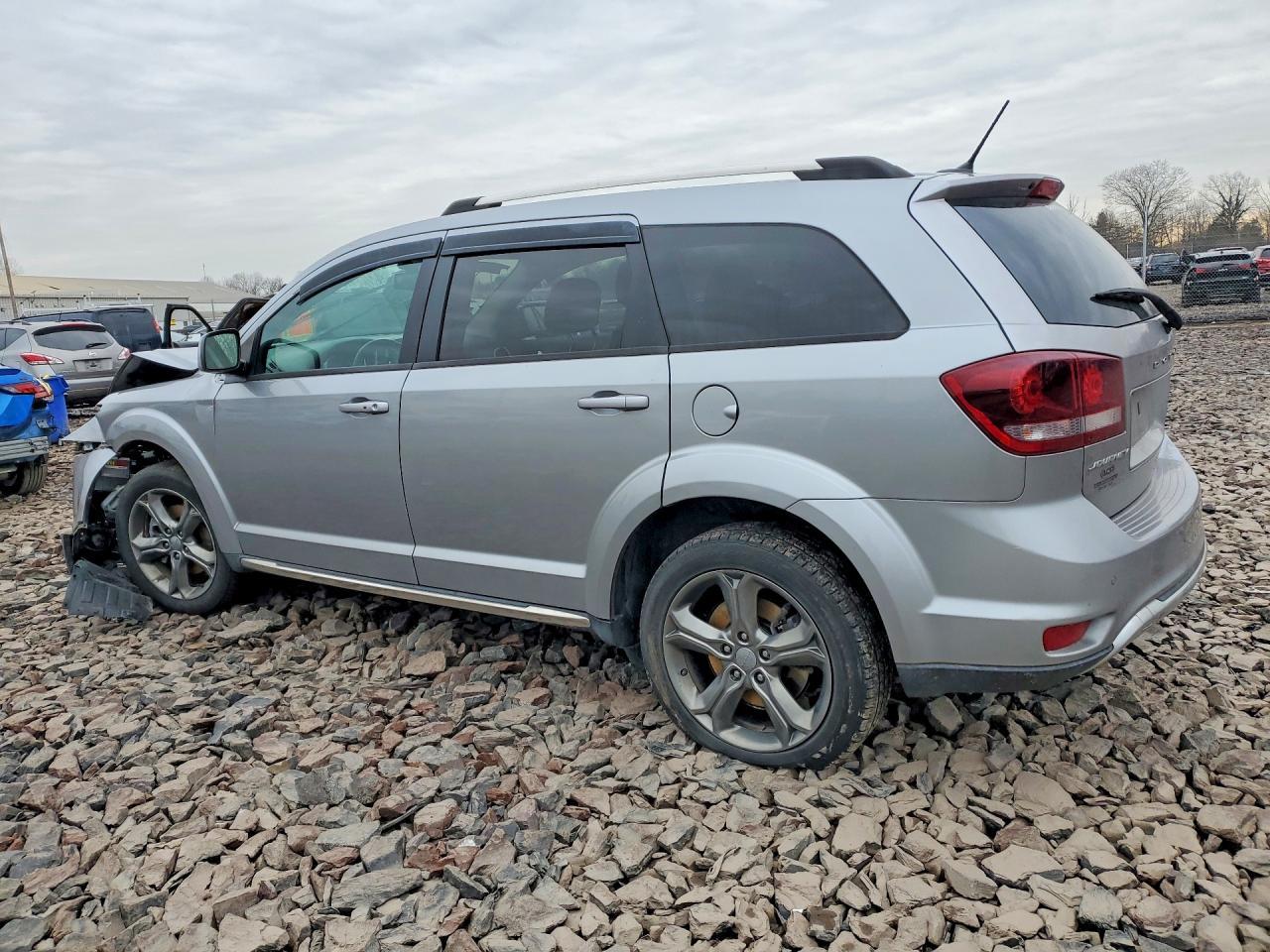 2017 Dodge Journey Crossroad - Фото 2