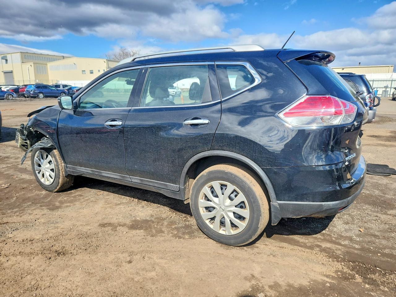 2016 Nissan Rogue S - Фото 2
