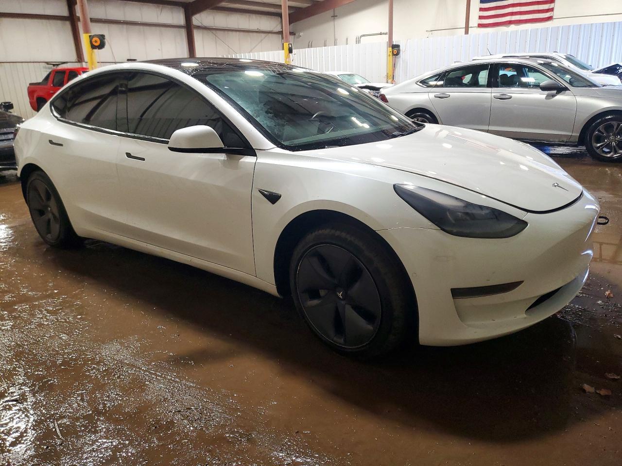 2021 Tesla Model 3 - Фото 4
