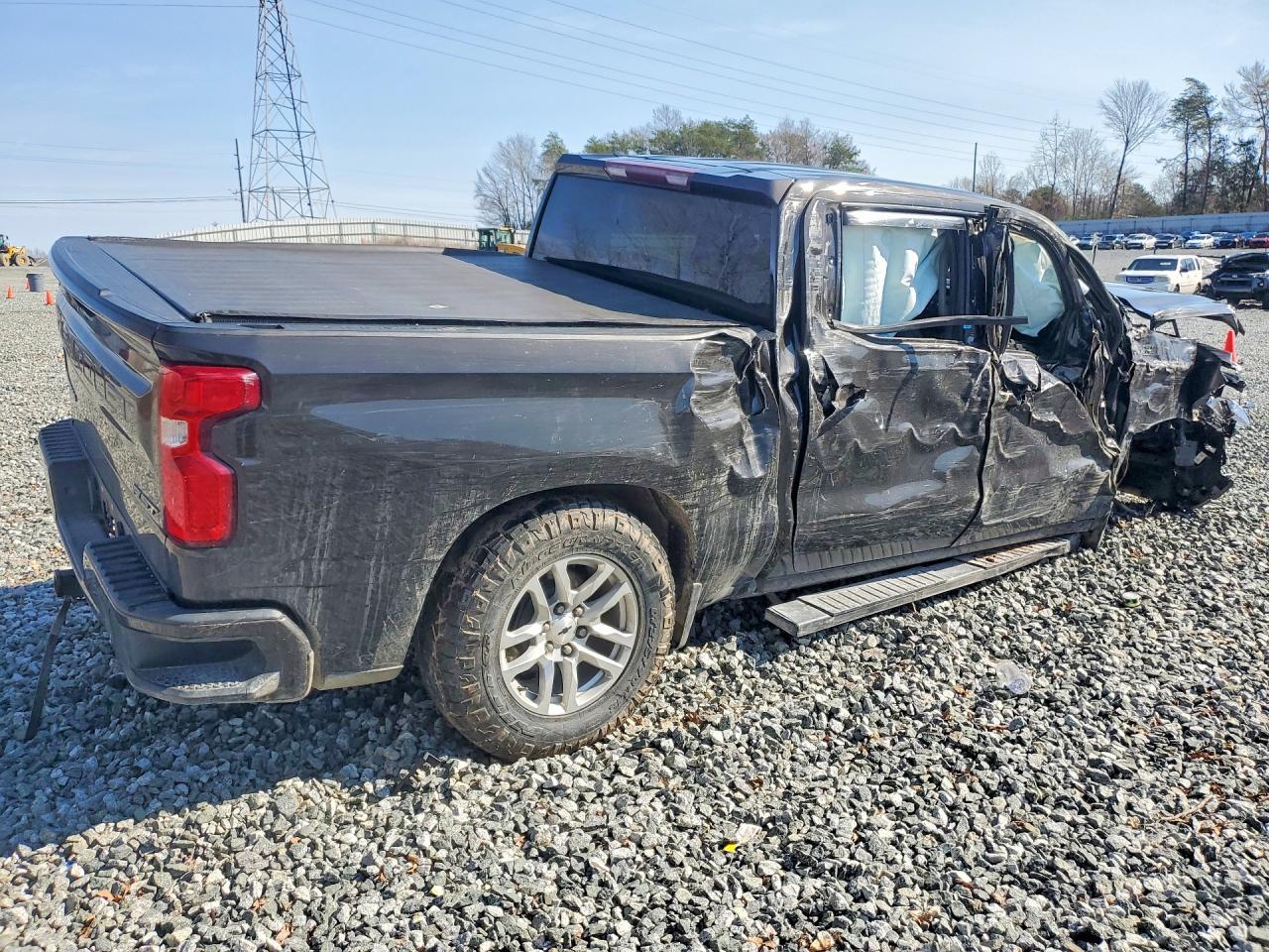 2021 Chevrolet Silverado K1500 Rst - Image 3