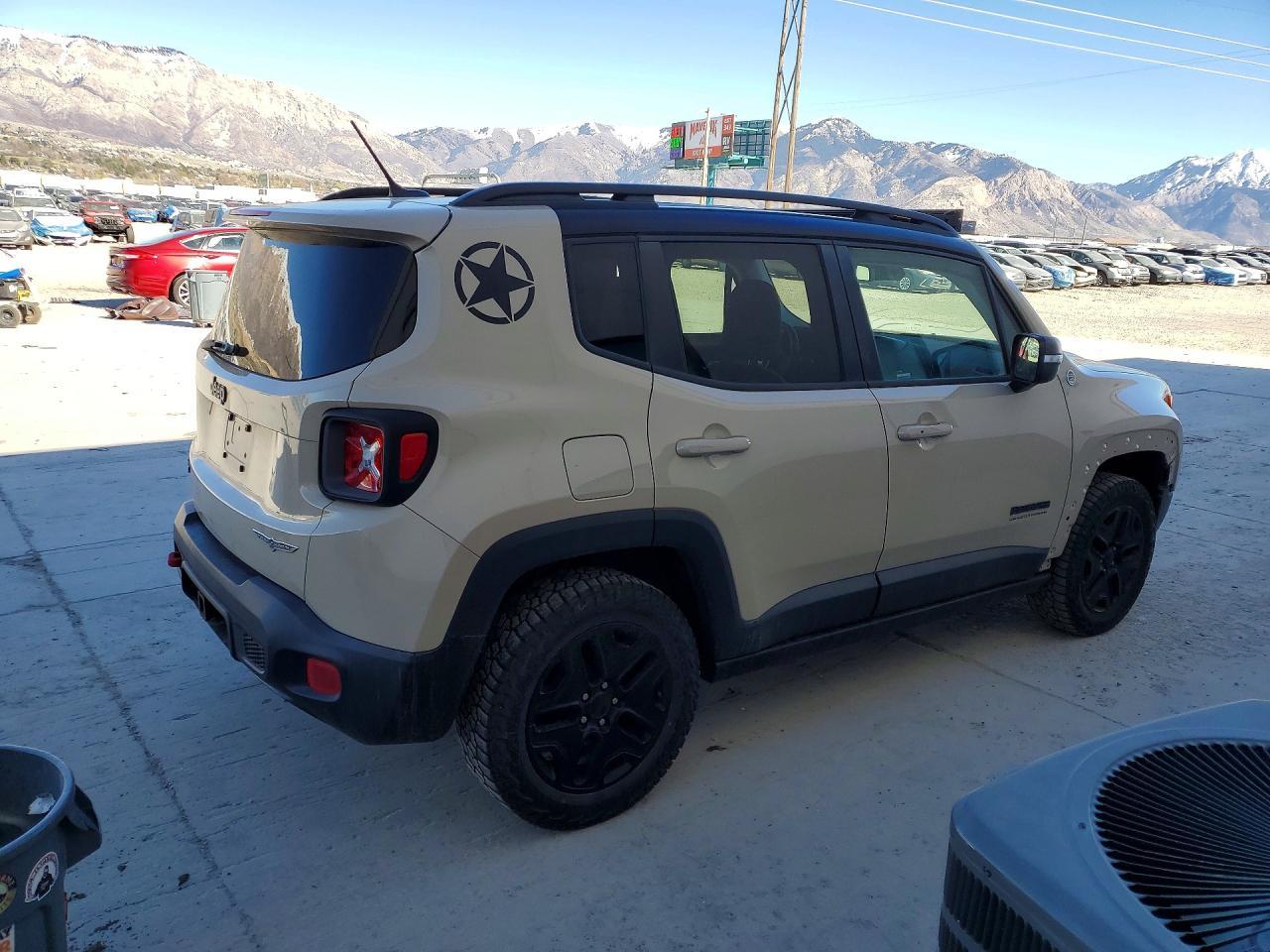 2017 Jeep Renegade Trailhawk - Фото 3