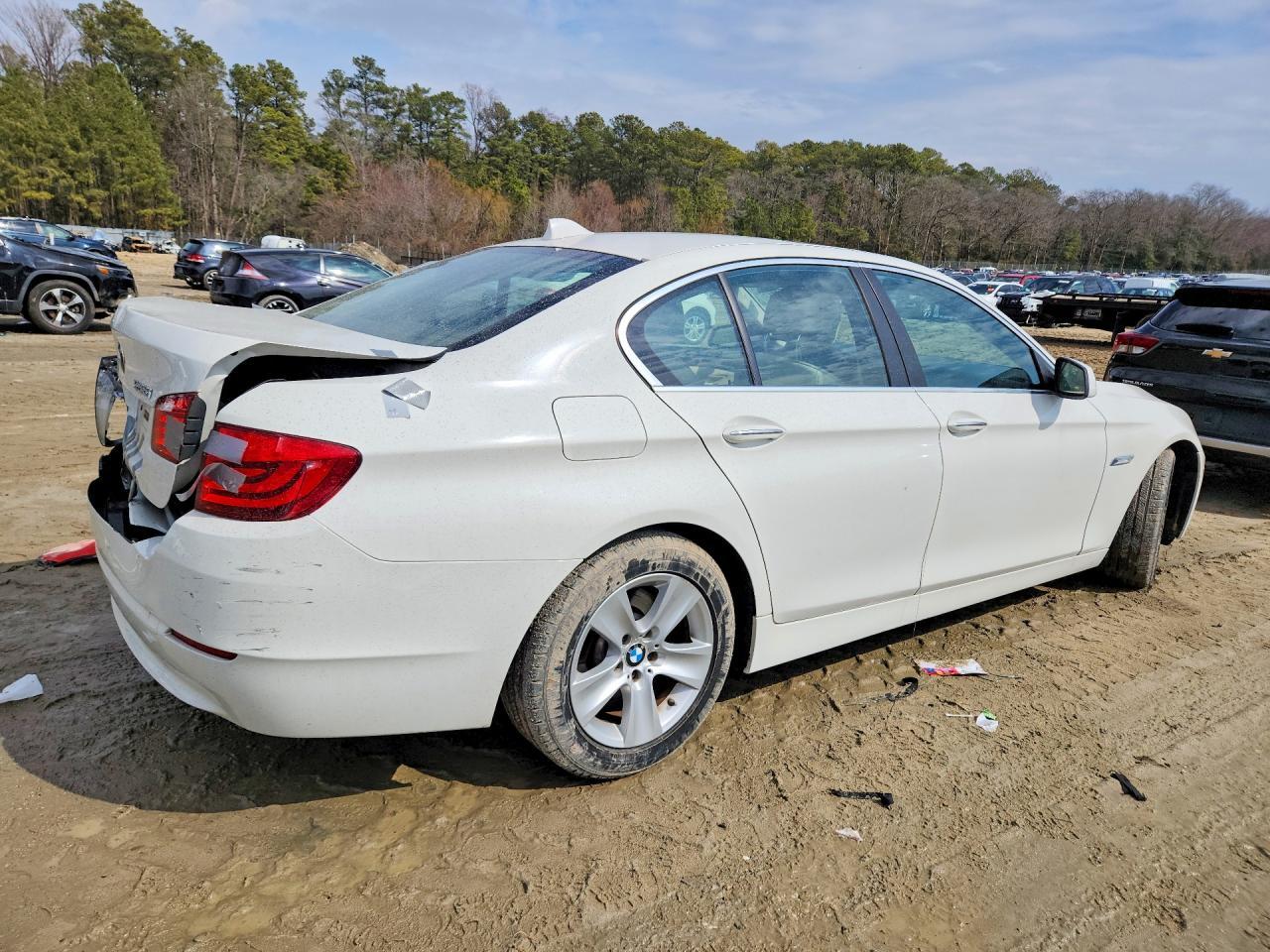 2011 BMW 528 I - Фото 3
