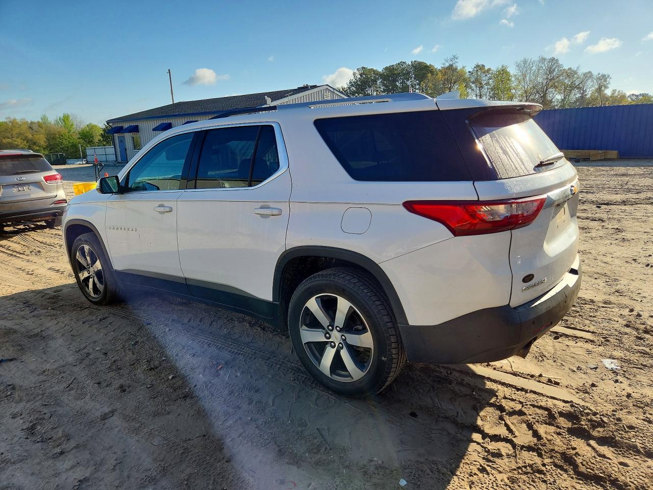 2018 Chevrolet Traverse Lt - Image 2