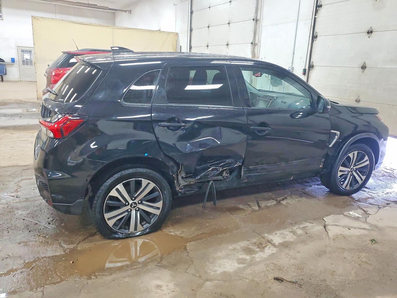 2022 Mitsubishi Outlander Sport Es - Фото 3