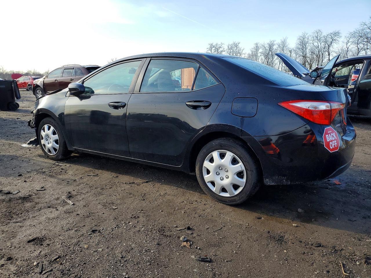 2015 Toyota Corolla Le - Фото 2
