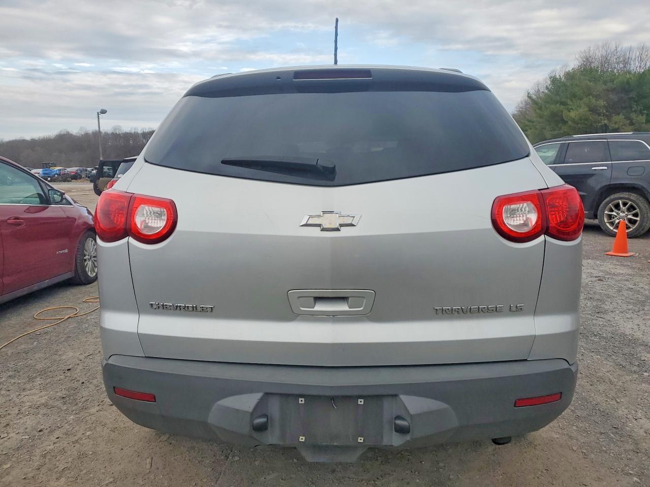 2011 Chevrolet Traverse Ls - Фото 6