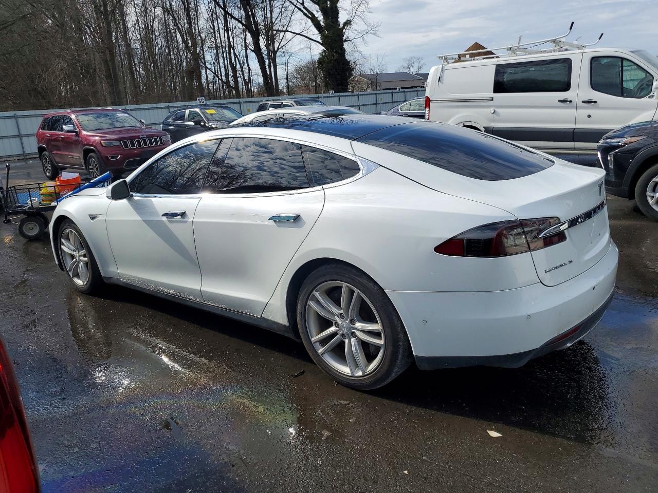 2015 Tesla Model S 85D - Фото 2