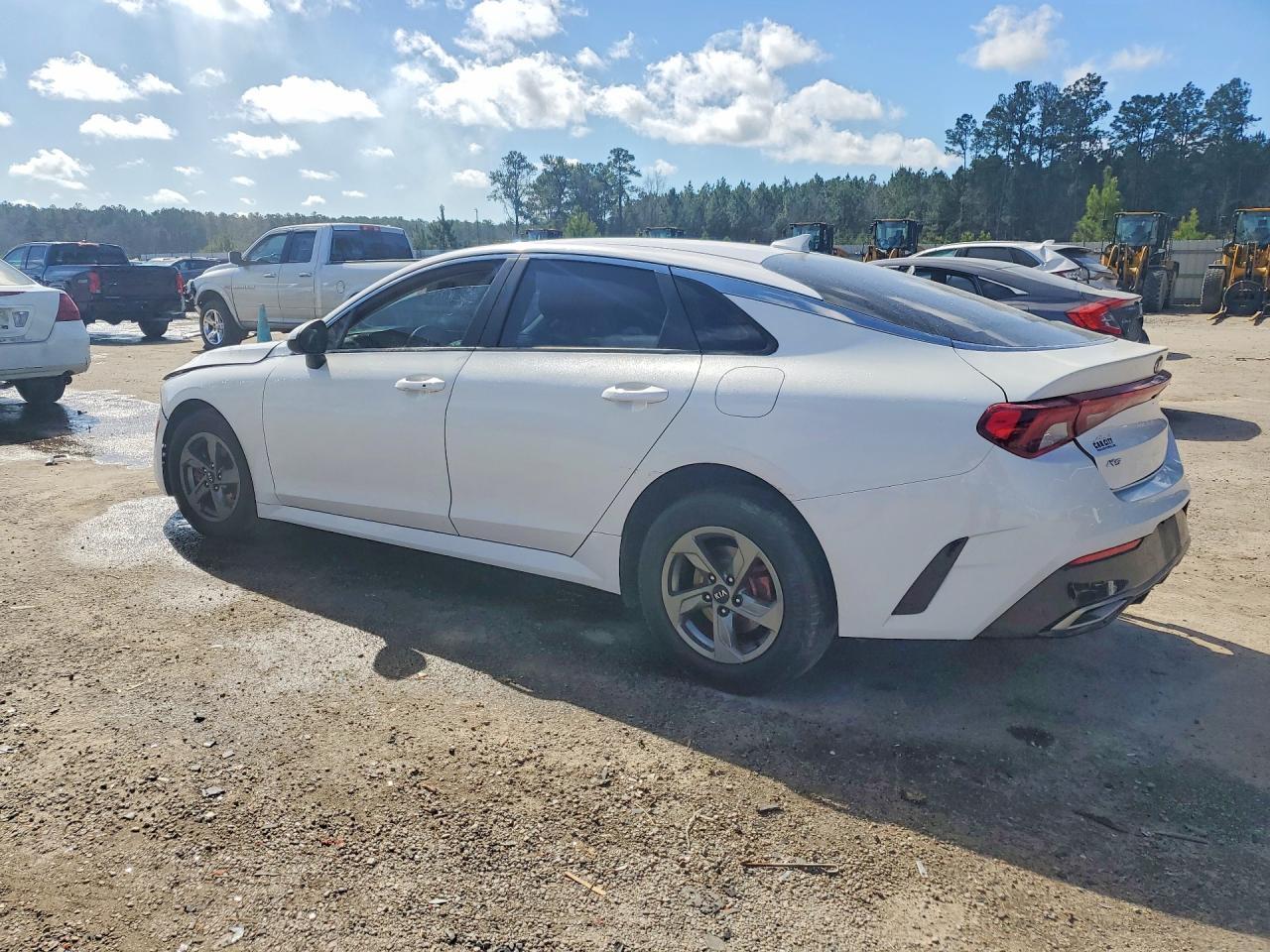 2021 Kia K5 Lxs - Image 2