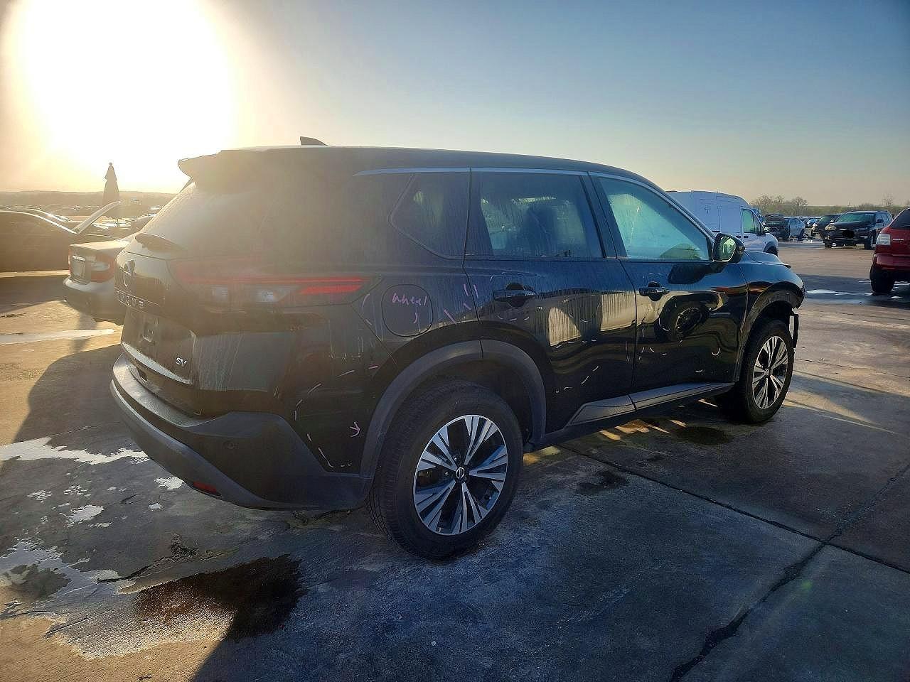 2021 Nissan Rogue Sv - Image 3