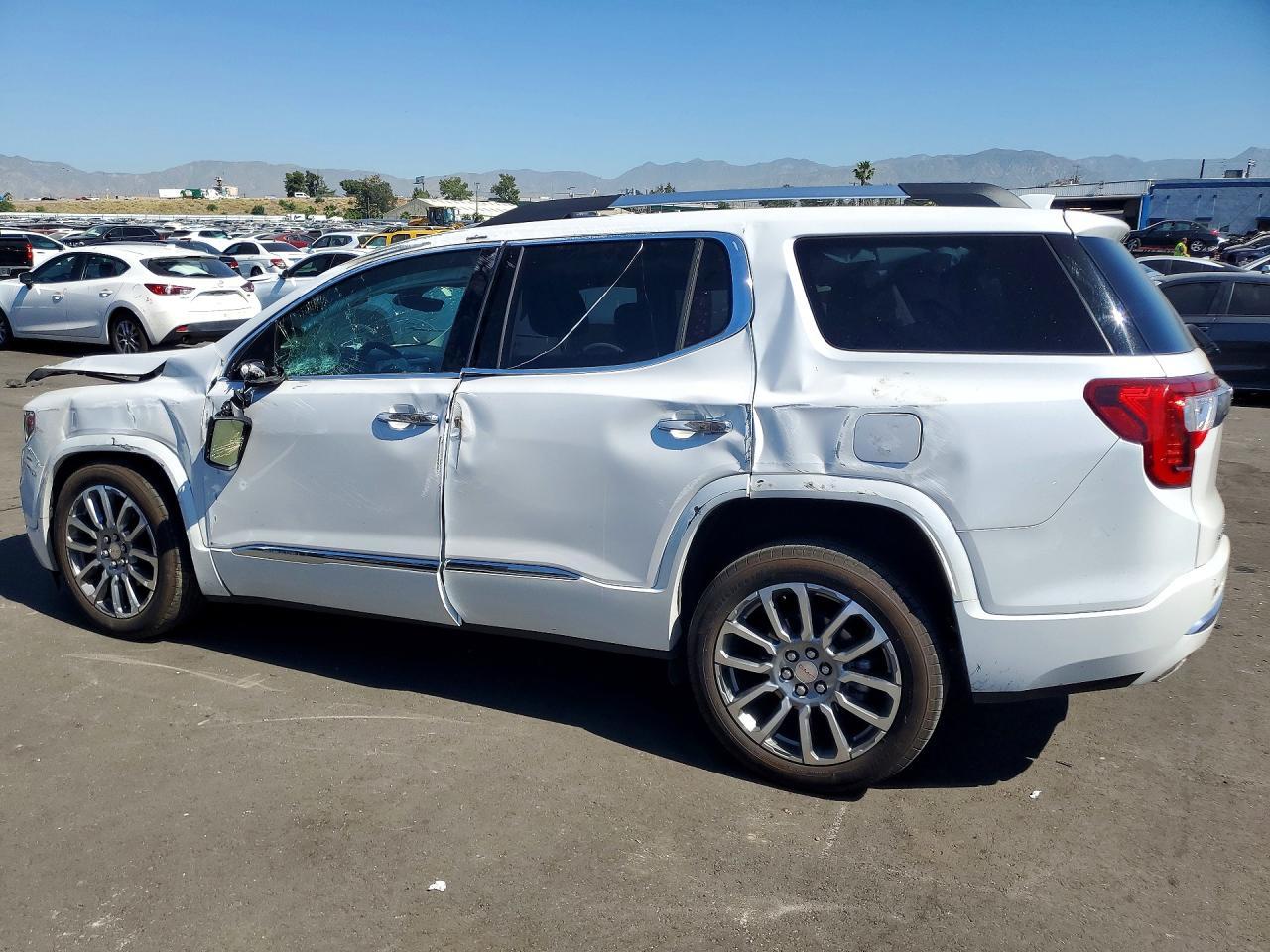 2023 GMC Acadia Denali - Фото 2
