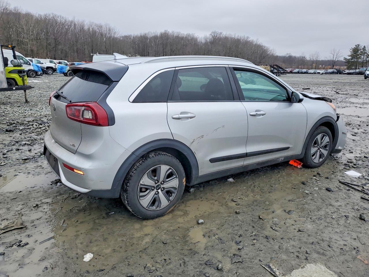 2019 Kia Niro Lx - Image 3