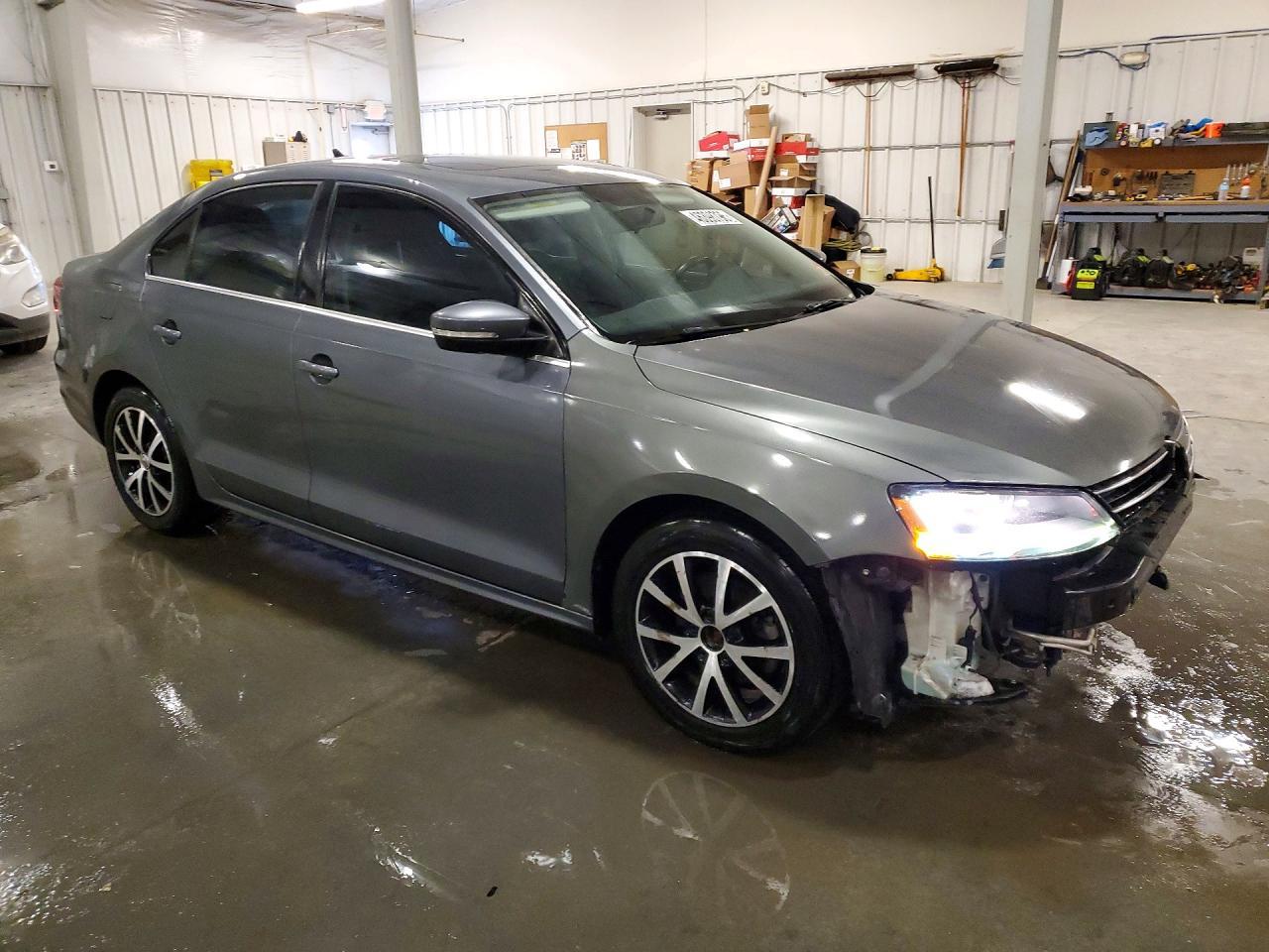 2017 Volkswagen Jetta Se - Фото 4