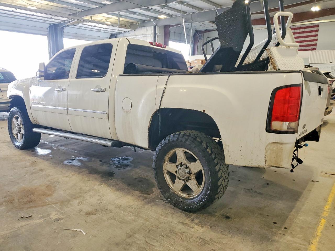2011 GMC Sierra K2500 Denali - Фото 2