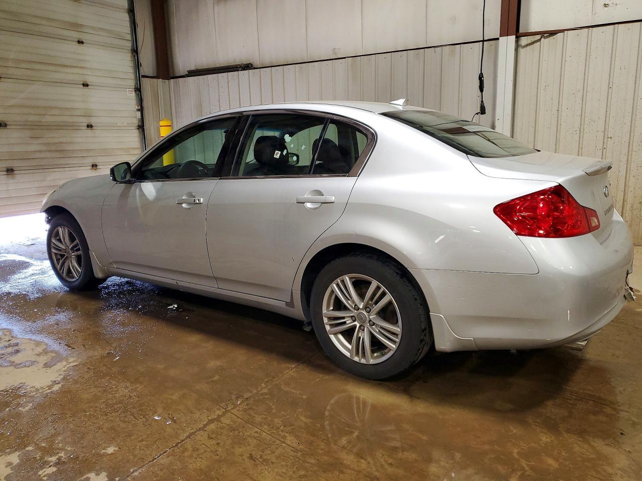 2011 Infiniti G25 Sedan X - Image 2