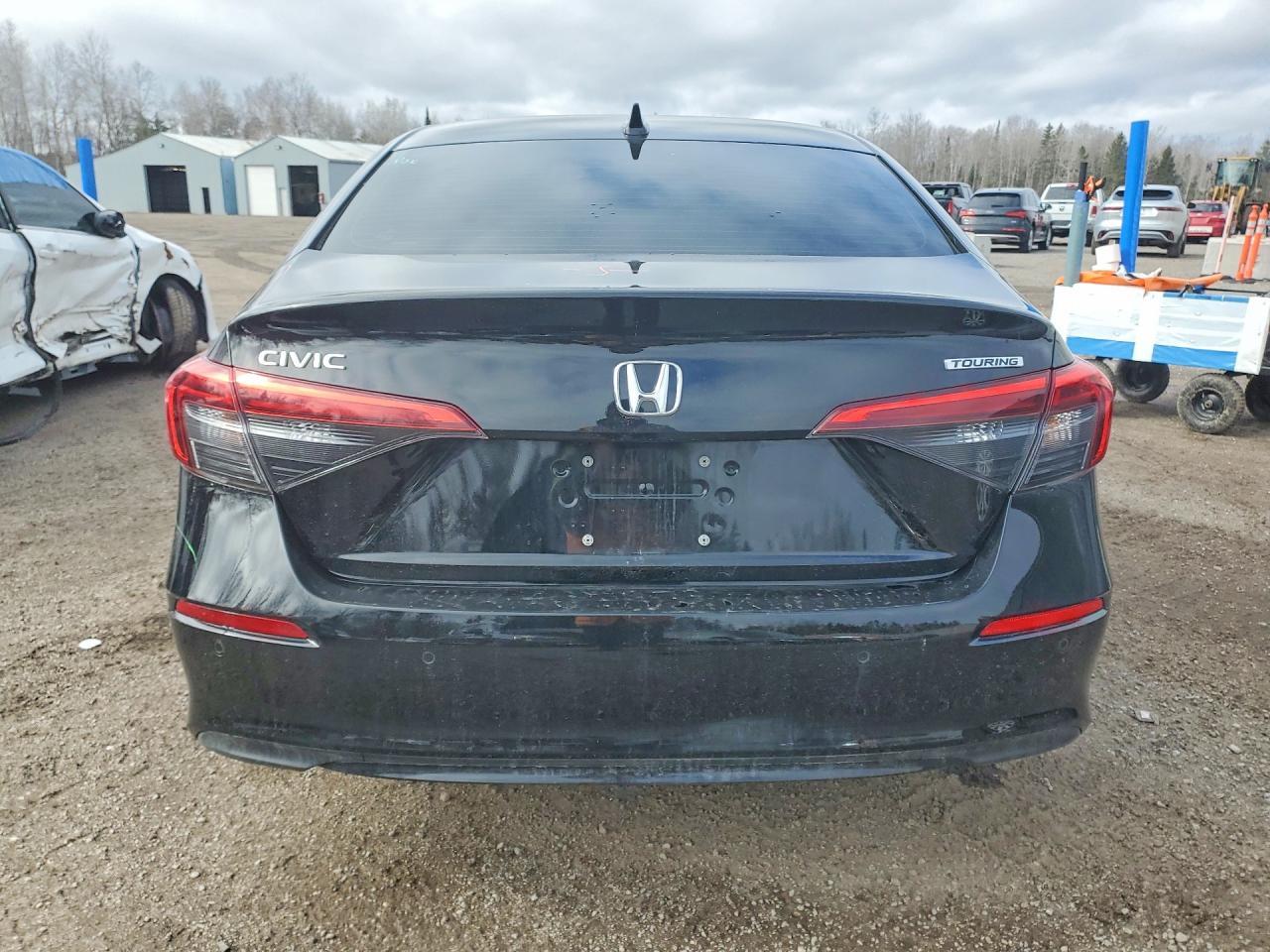2022 Honda Civic Touring - Image 6