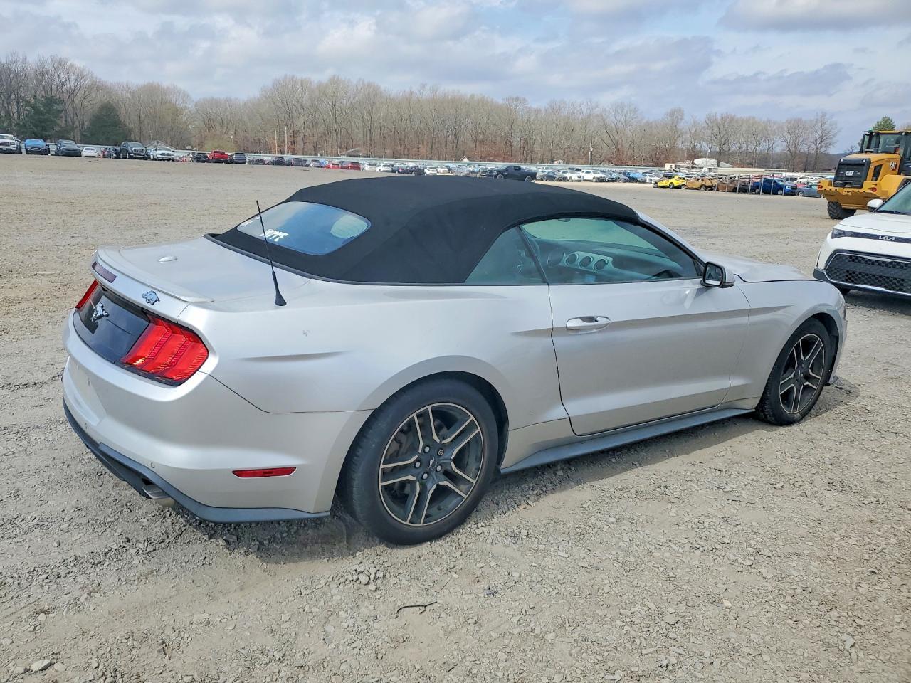 2019 Ford Mustang - Image 3