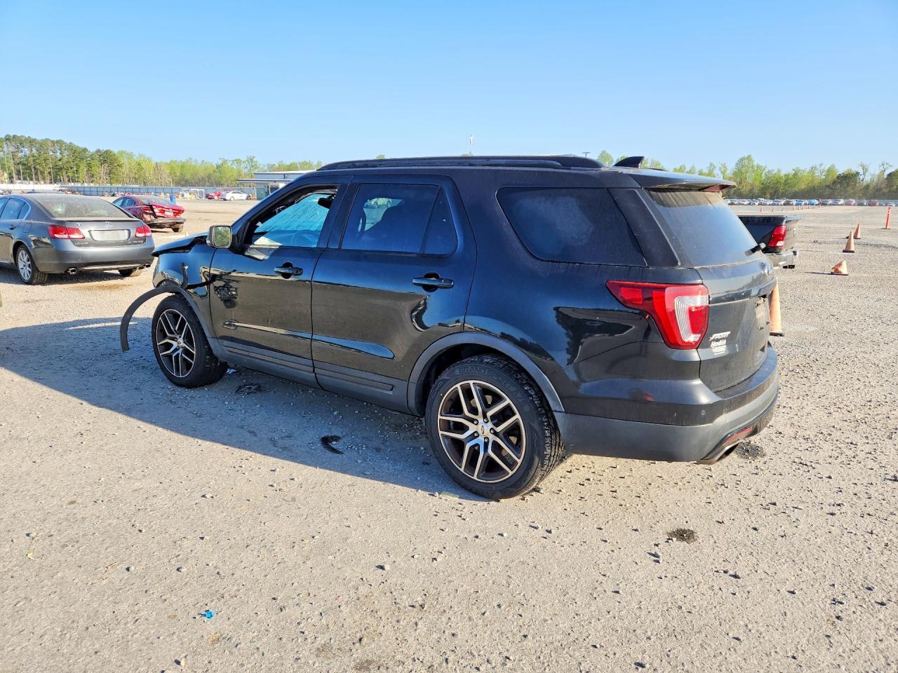 2017 Ford Explorer Sport - Фото 2