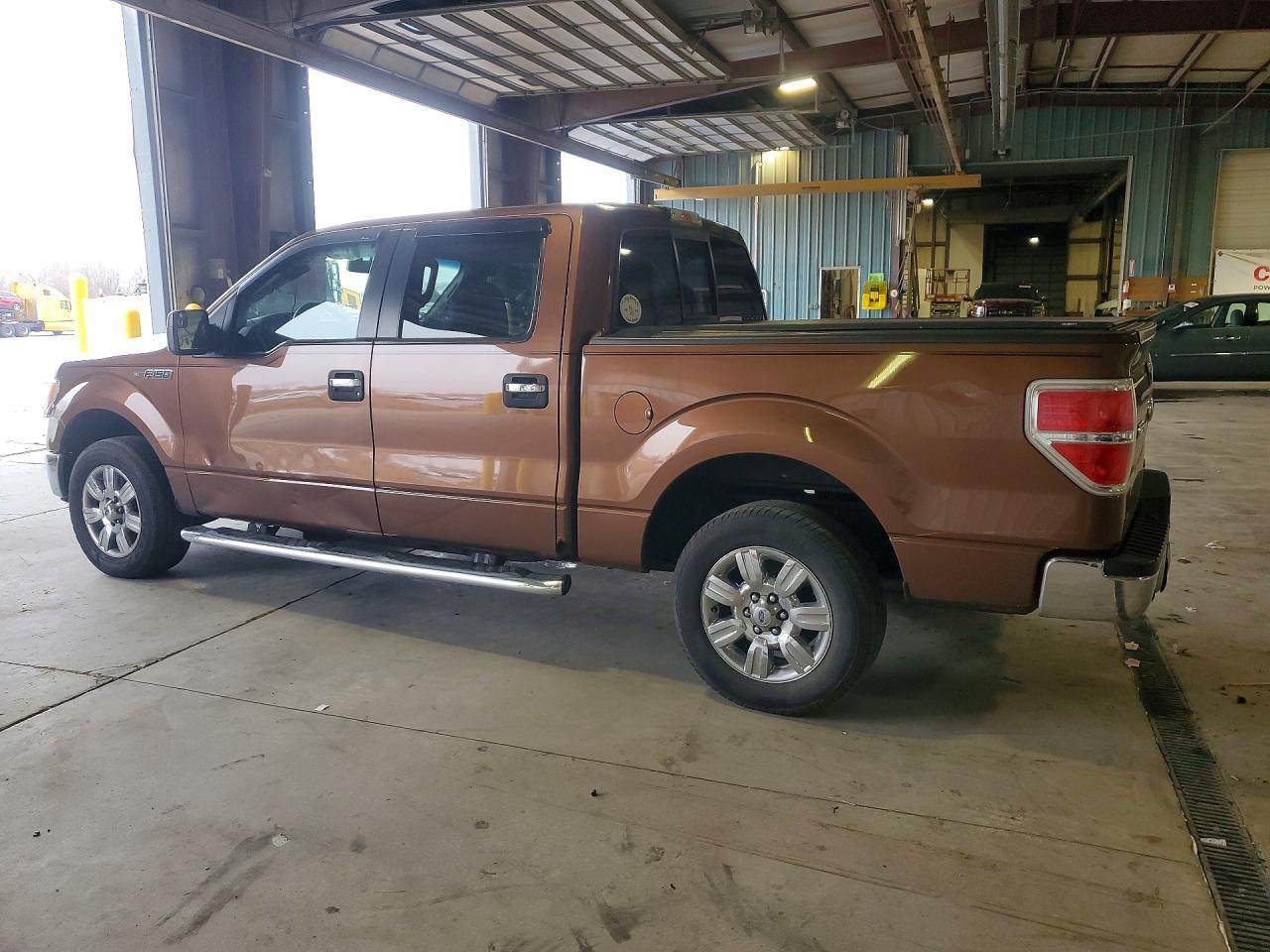 2011 Ford F150 Supercrew - Фото 2