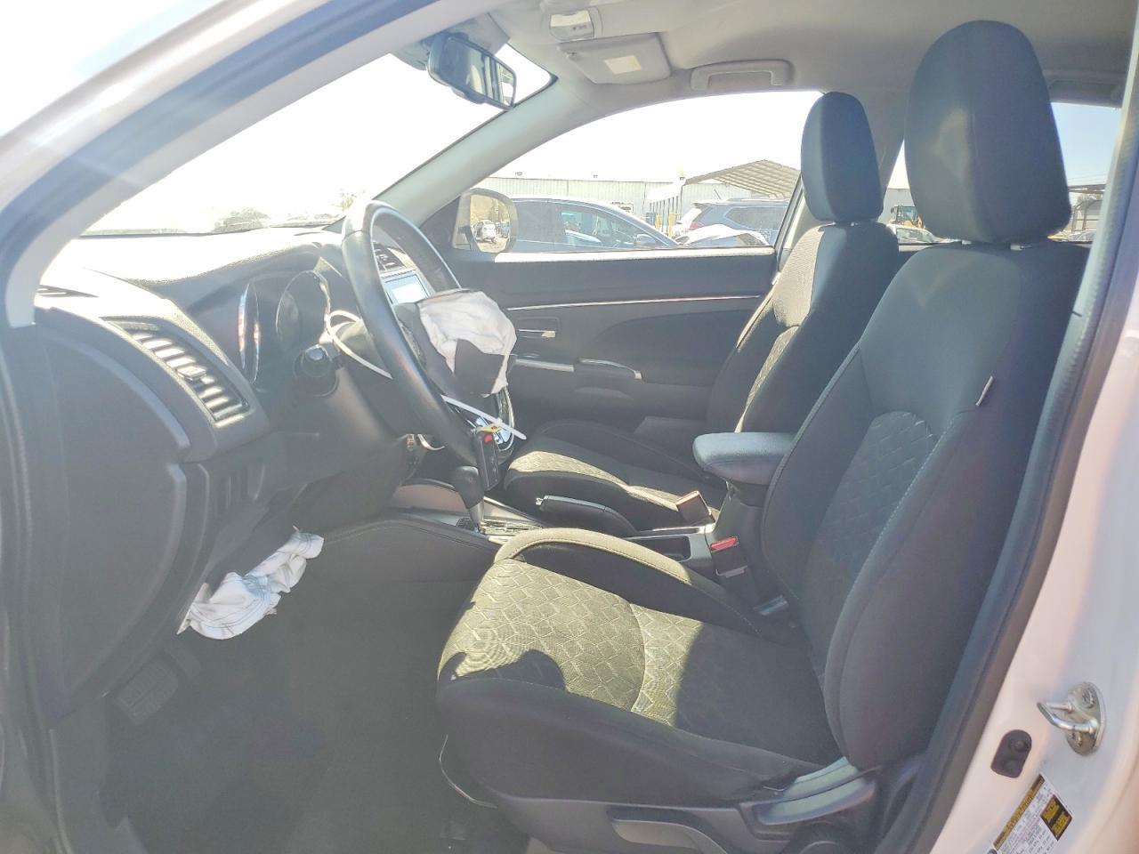 2020 Mitsubishi Outlander Sport Es - Image 7