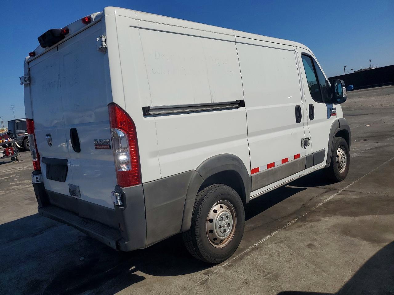 2016 Ram Promaster 1500 Delivery Van - Фото 3