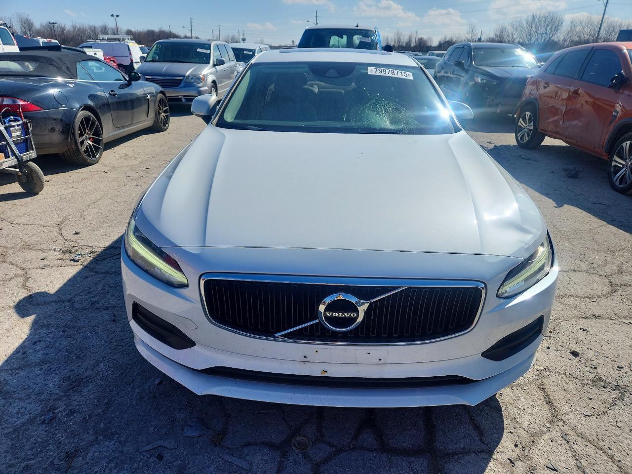 2017 Volvo S90 T5 Momentum - Фото 5