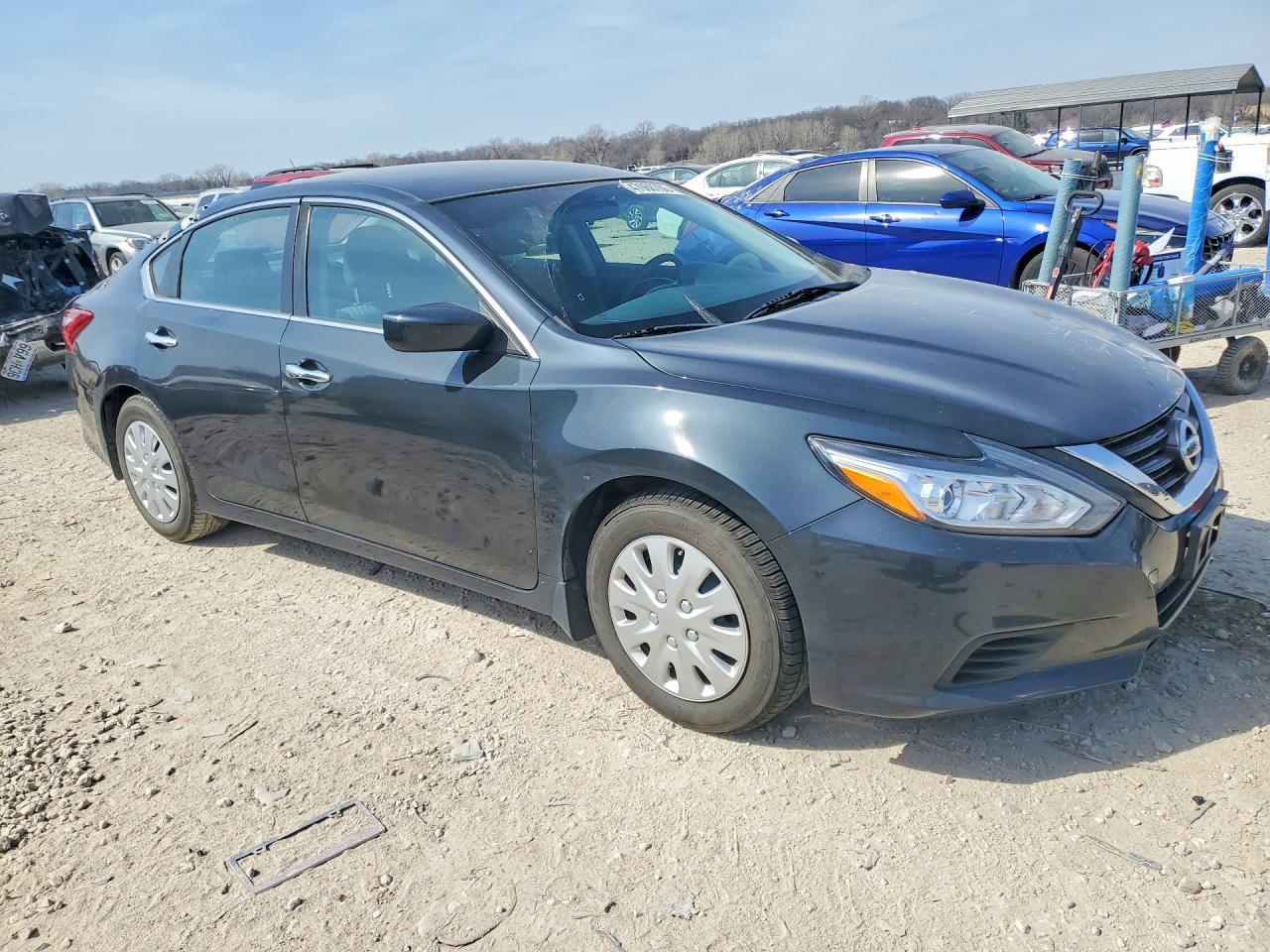 2016 Nissan Altima 2.5 S - Фото 4