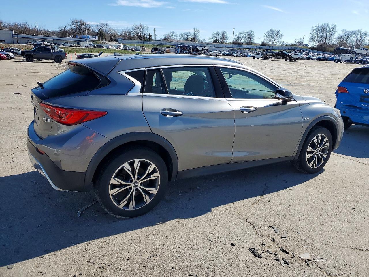 2018 Infinity Qx30 Pure - Image 3