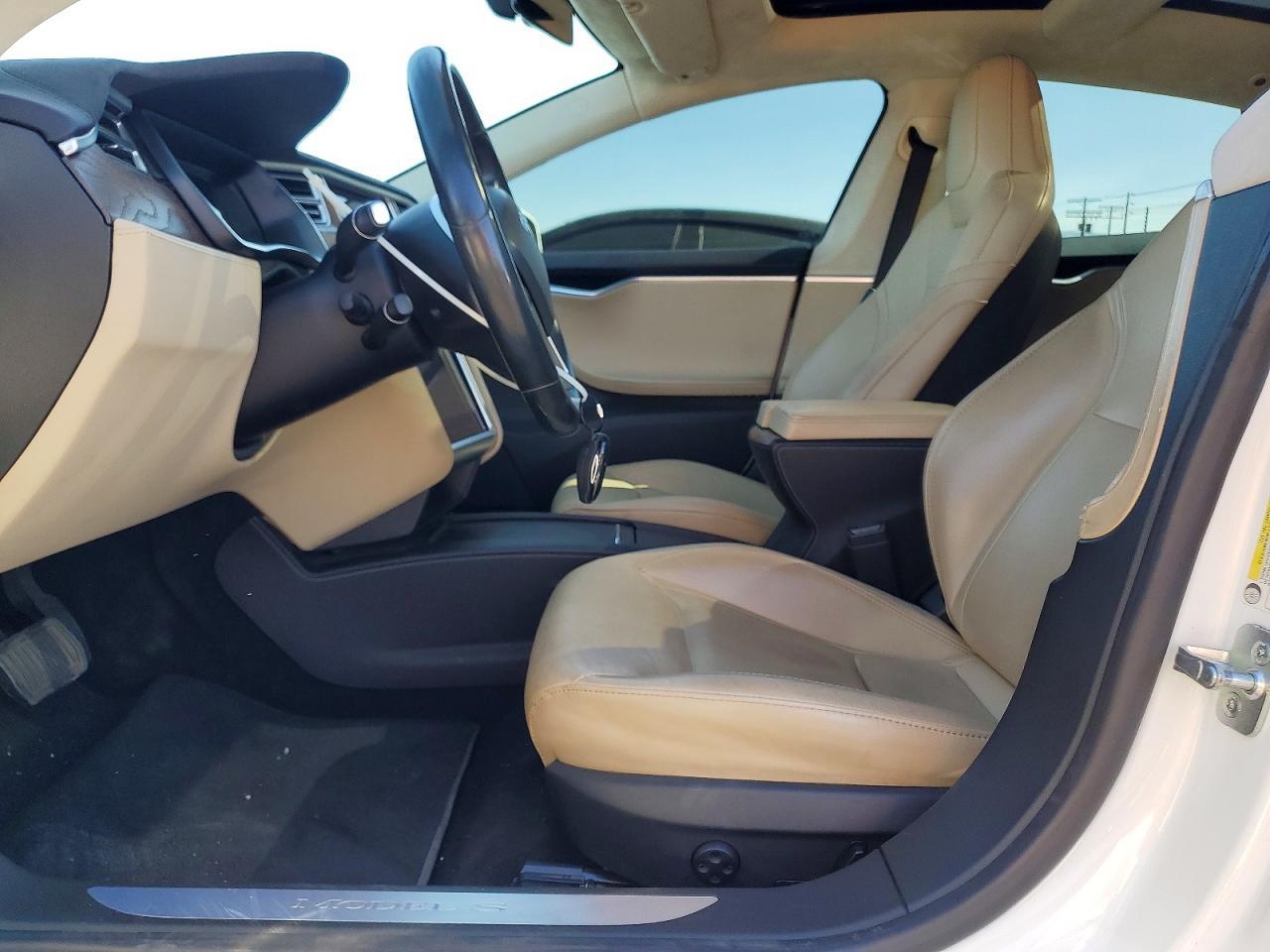 2016 Tesla Model S - Image 7